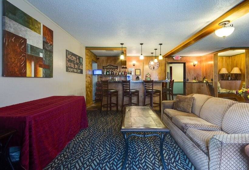 فندق Fireside Inn And Suites