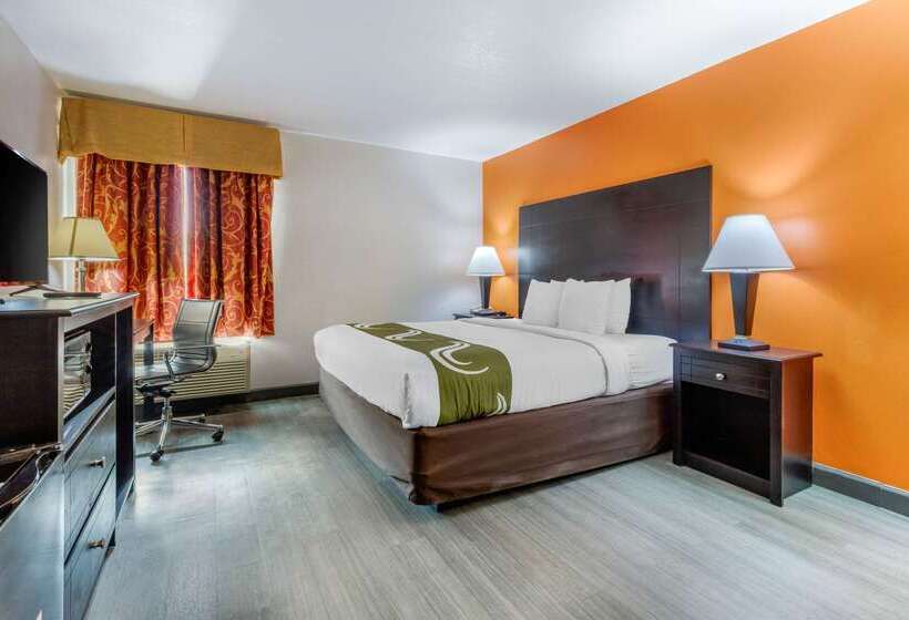 בית מלון כפרי Quality Inn Auburn Campus Area I85