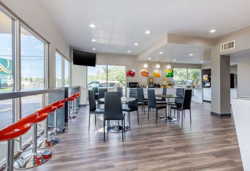 בית מלון כפרי Quality Inn Auburn Campus Area I85