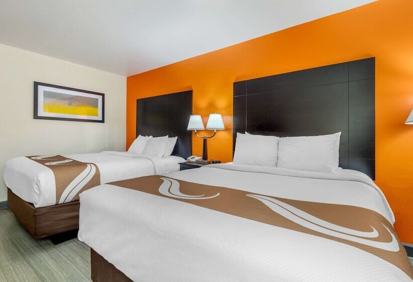 בית מלון כפרי Quality Inn Auburn Campus Area I85