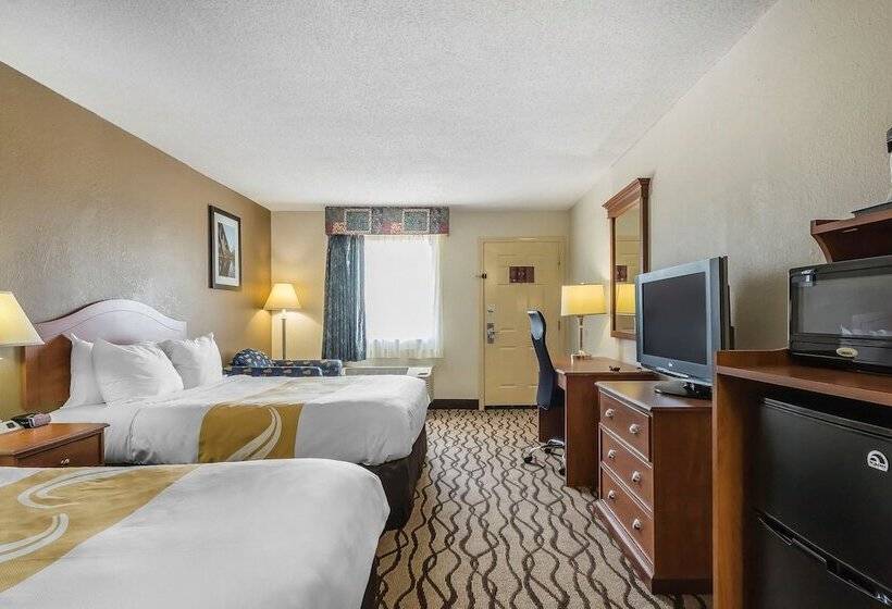 فندق Quality Inn Charleston   Sikeston