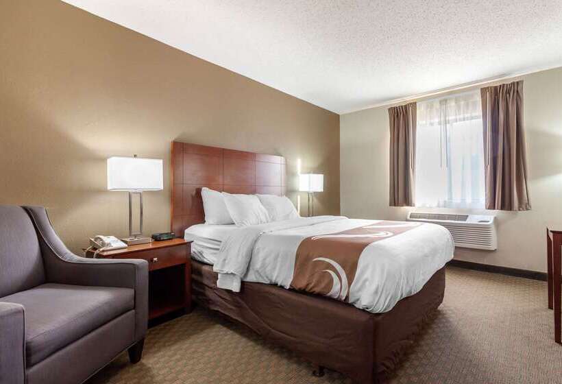 فندق Quality Inn Hays I70