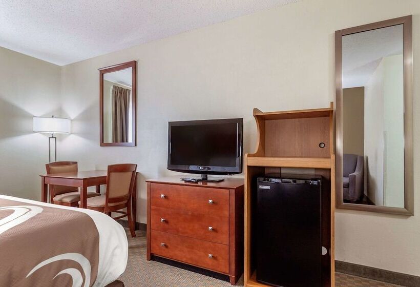 فندق Quality Inn Hays I70