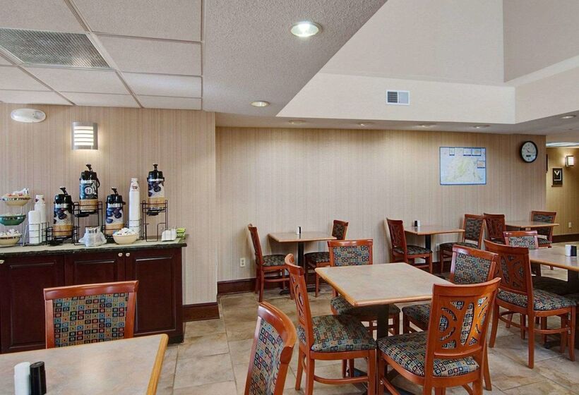 هتل Quality Inn Salem  I81