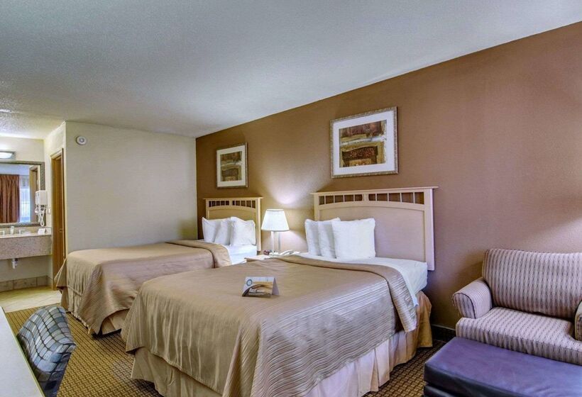 هتل Quality Inn Salem  I81