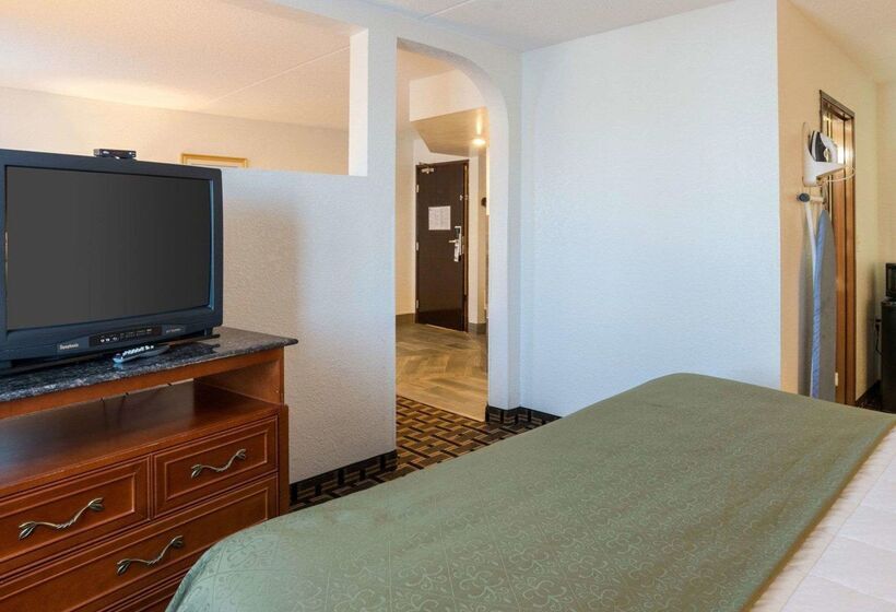 호텔 Quality Inn