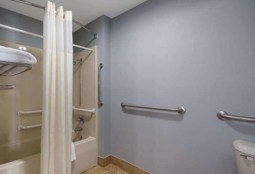 호텔 Quality Inn & Suites Oklahoma City North