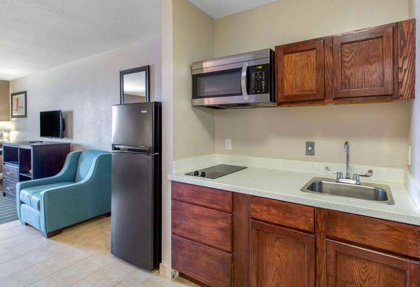 בית מלון כפרי Quality Inn & Suites Port Arthur  Nederland