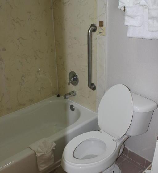 בית מלון כפרי Quality Inn & Suites Port Arthur  Nederland