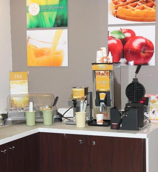 בית מלון כפרי Quality Inn & Suites Port Arthur  Nederland