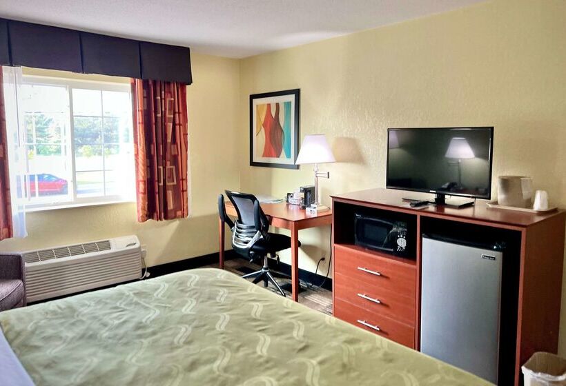 هتل Quality Inn & Suites Wisconsin Dells Downtown   Waterparks Area