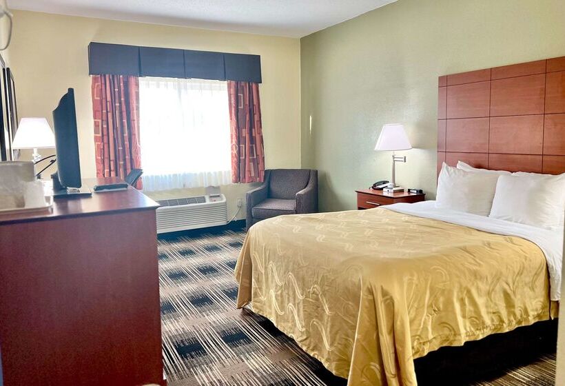 هتل Quality Inn & Suites Wisconsin Dells Downtown   Waterparks Area