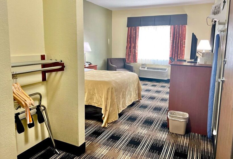 هتل Quality Inn & Suites Wisconsin Dells Downtown   Waterparks Area