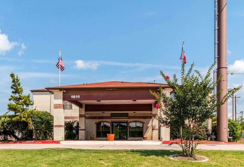 فندق Quality Inn University Near Downtown