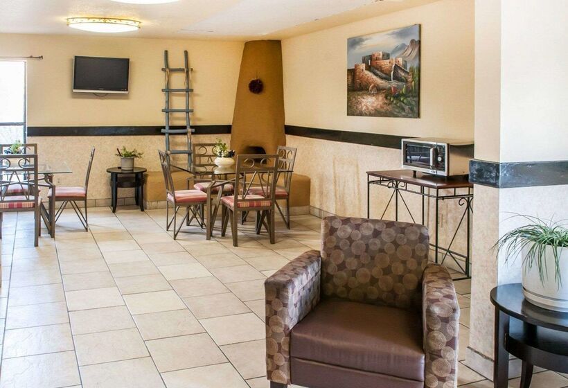 فندق Rodeway Inn