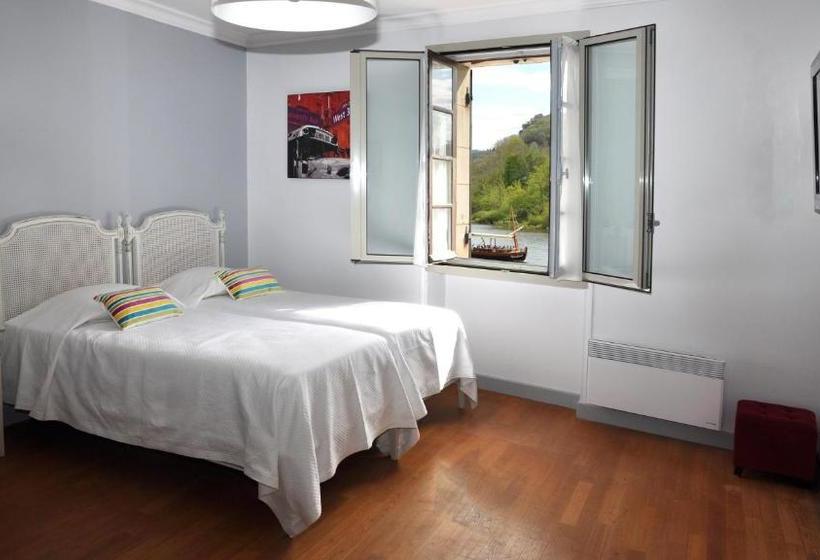 ベッドアンドブレックファースト Auberge Des Platanes