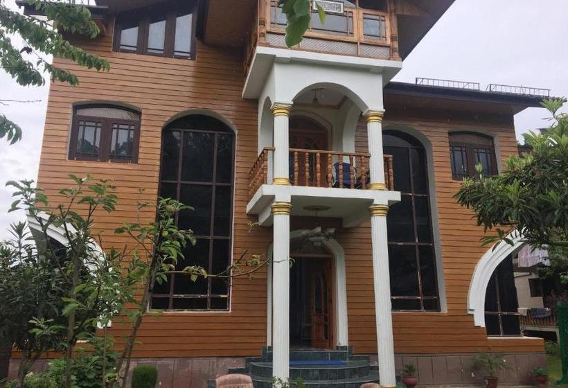 Отель Oyo 38678 Northland Residency