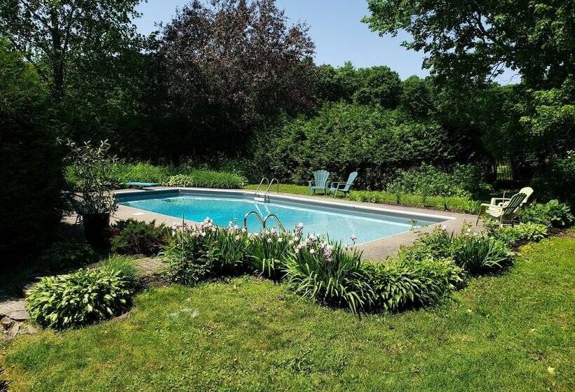 הוסטל Auberge Du Vignoble Bromont