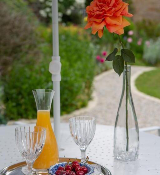 ベッドアンドブレックファースト Maison D Hôtes De Charme La Rose De Ducey Près Du Mont Saint Michel