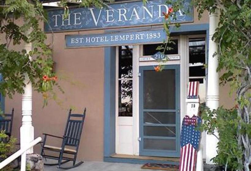 민박 Veranda Historic Inn