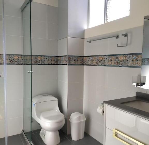 هاستل Hostal Alvasar