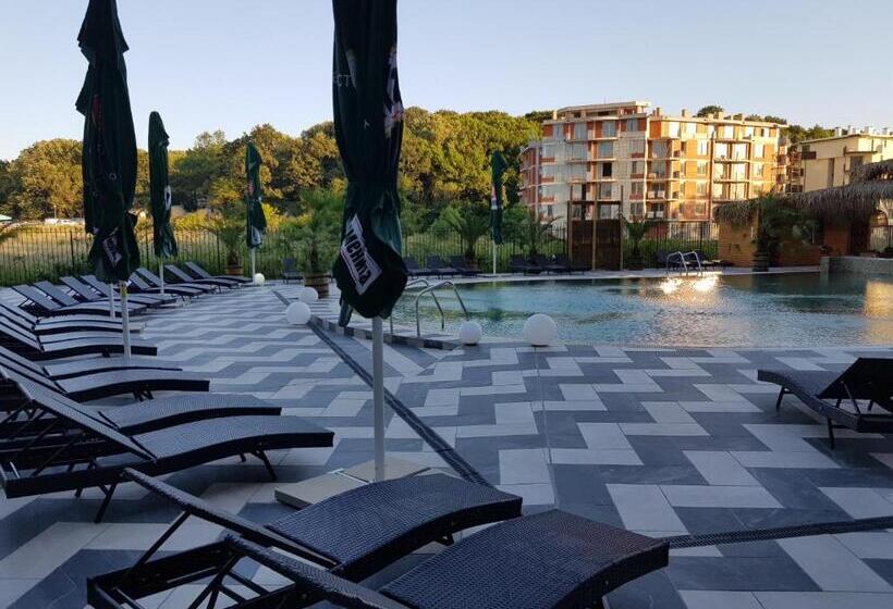 هتل Allure Beach Resort Apart
