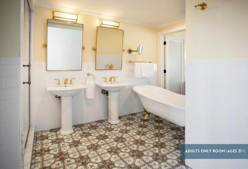 فندق Grassy Flats Resort & Beach Club