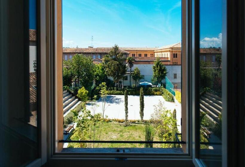 پانسیون Bb Porta Augustea   Fano