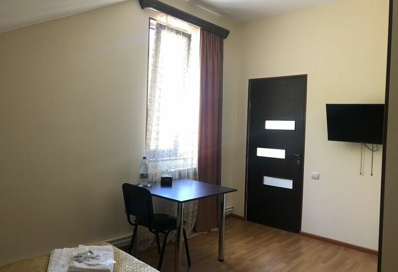 پانسیون Check Inn Dilijan