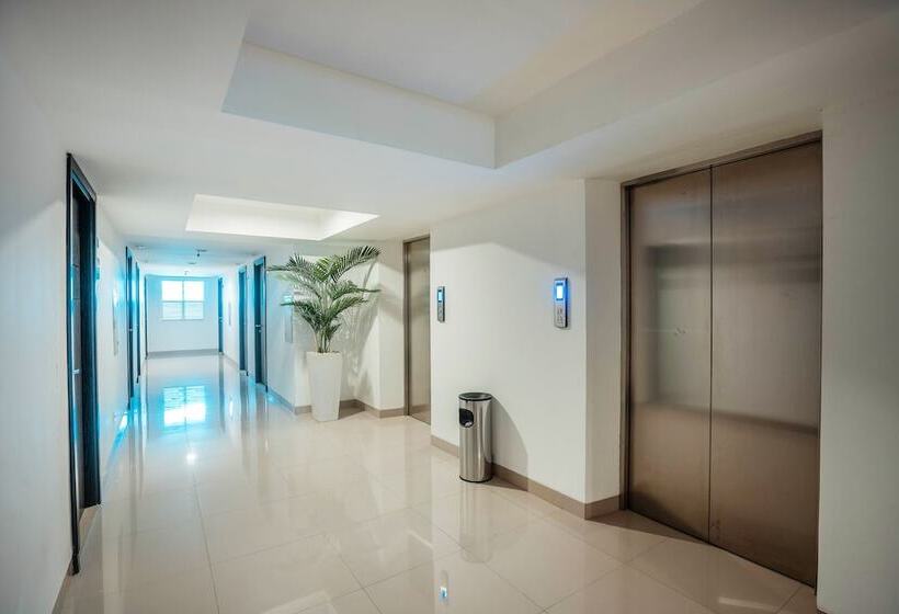 هتل Flagship 728 Baileys Apartment