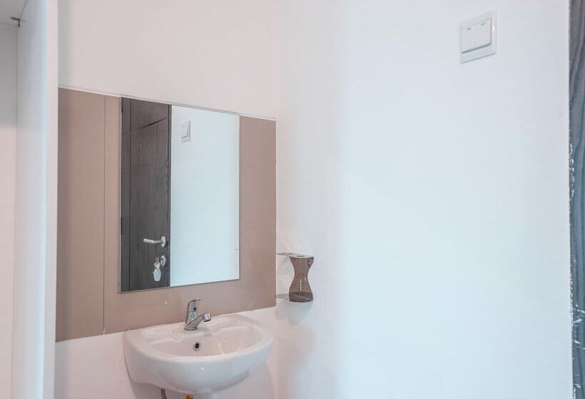 هتل Flagship 728 Baileys Apartment