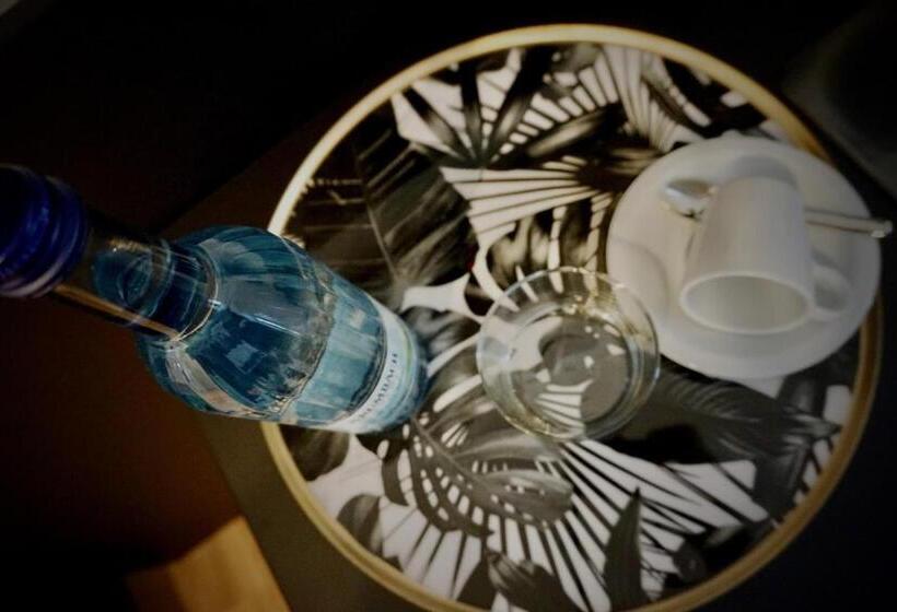 تختخواب و صبحانه Merian