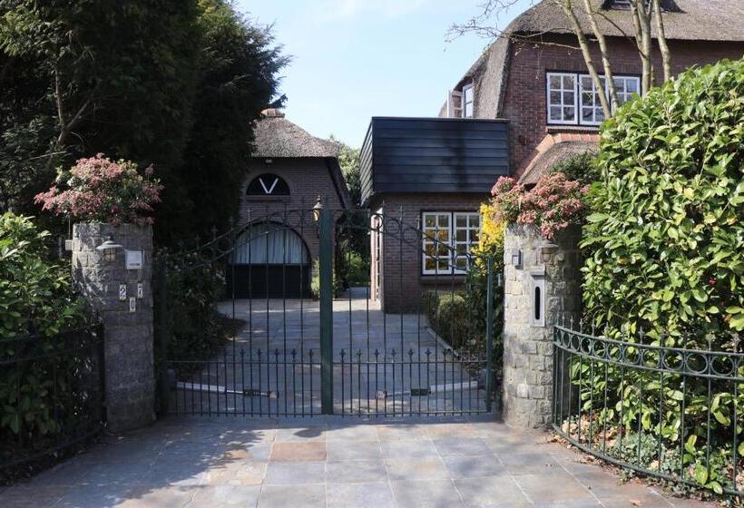 ペンション Cavalli's Cottage