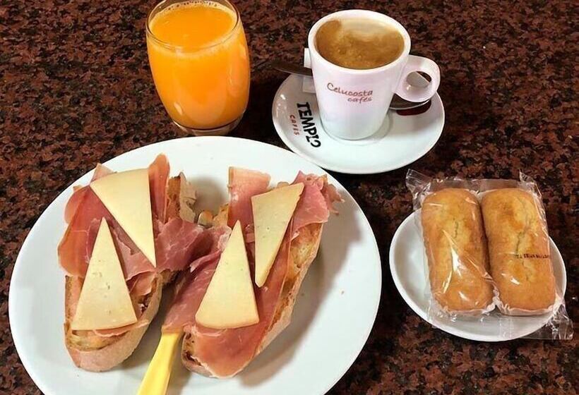 پانسیون Hostal Restaurante Taibilla