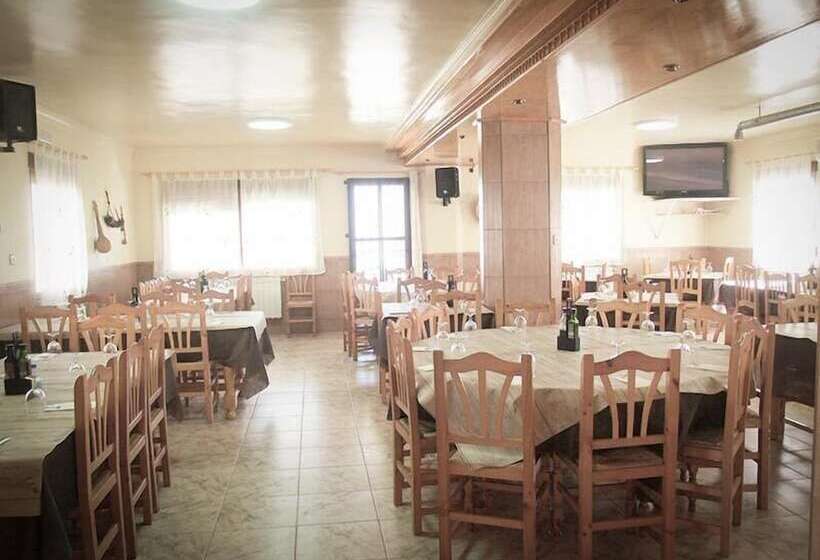 پانسیون Hostal Restaurante Taibilla