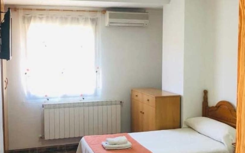 پانسیون Hostal Restaurante Taibilla