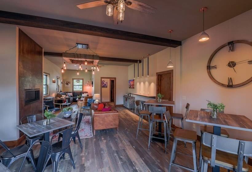 旅馆 Golden Stone Inn