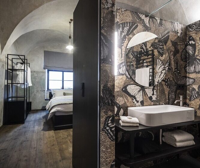 تختخواب و صبحانه Goldenstern Townhouse
