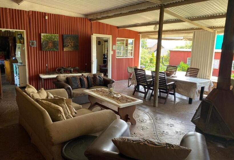 بنسيون Bohemian Garden Cottages