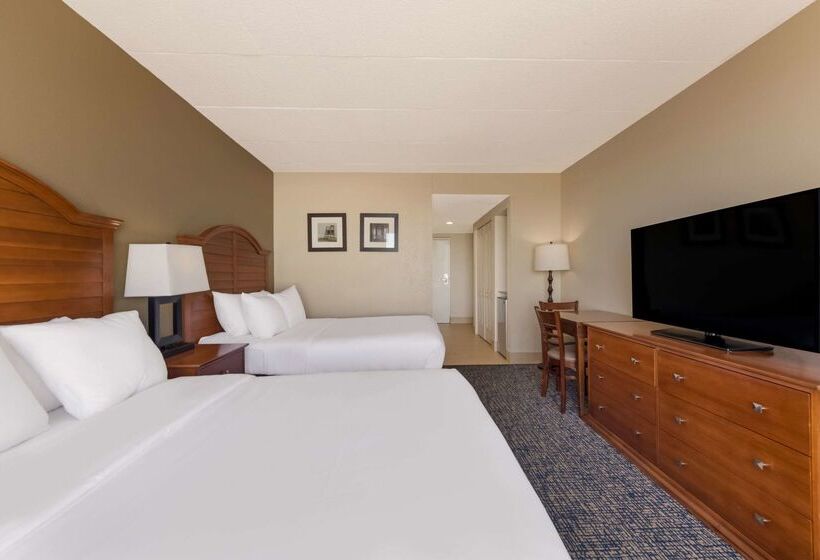 فندق Comfort Inn South Oceanfront