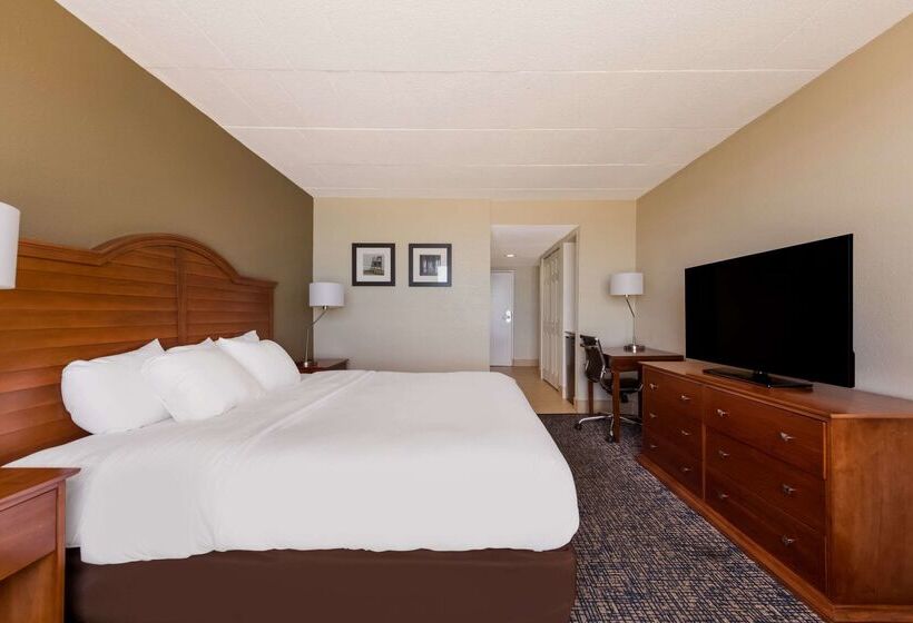 فندق Comfort Inn South Oceanfront