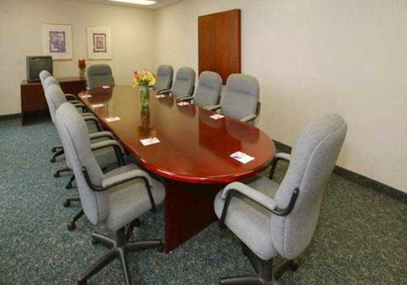 호텔 Comfort Suites Airport Columbus