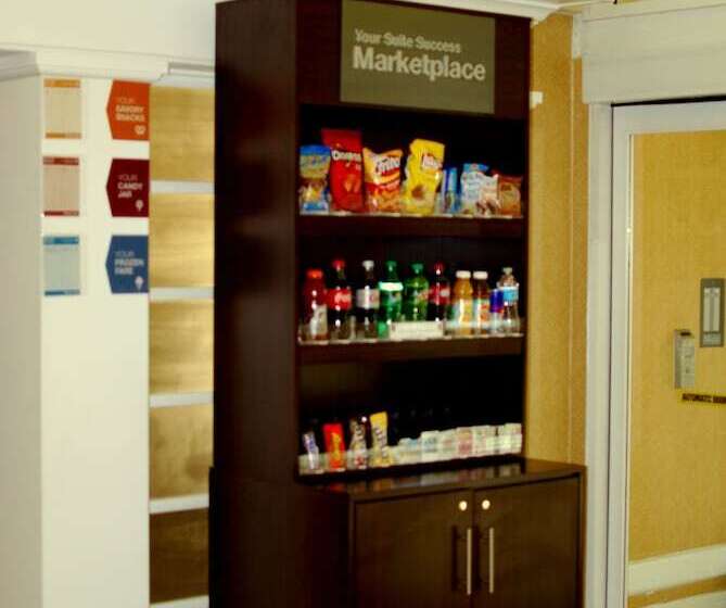 ホテル Comfort Suites Gastonia  Charlotte