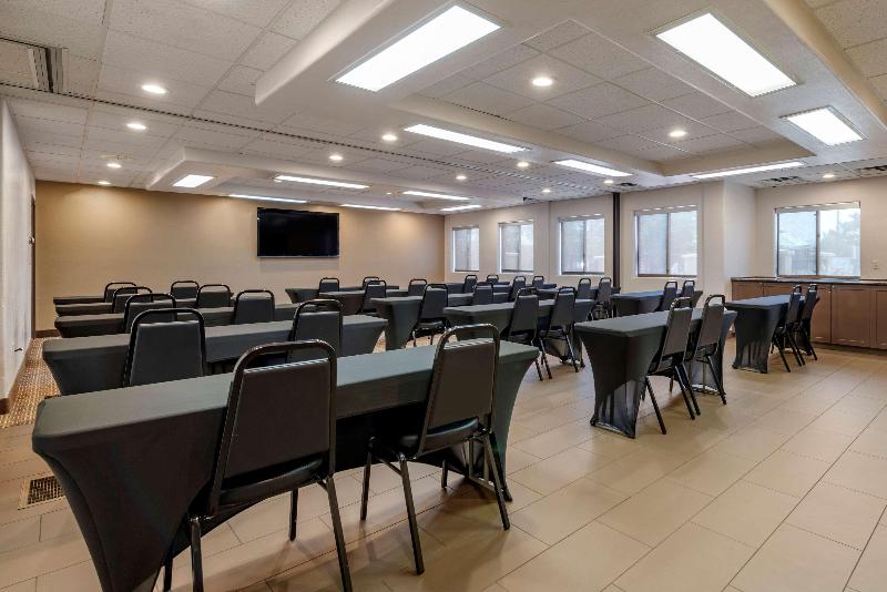 Отель Comfort Suites Highlands Ranch Denver Tech Center Area