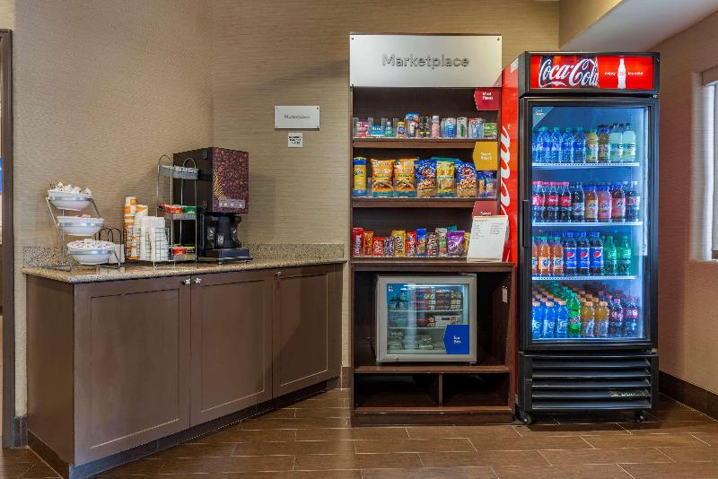 Отель Comfort Suites Highlands Ranch Denver Tech Center Area