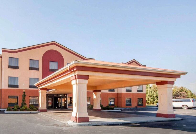 Отель Comfort Suites