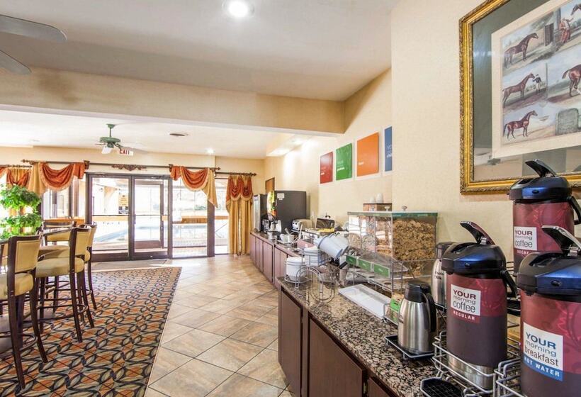 هتل Comfort Suites