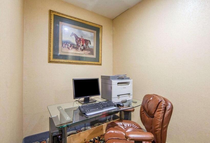 هتل Comfort Suites