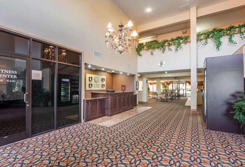 هتل Comfort Suites