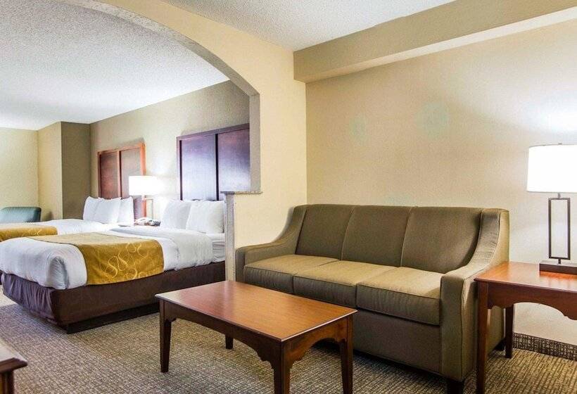 فندق Comfort Suites